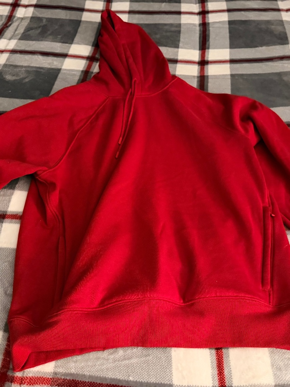 Fabletics hoody size lg tag was mismarked.  Brand new with tags
